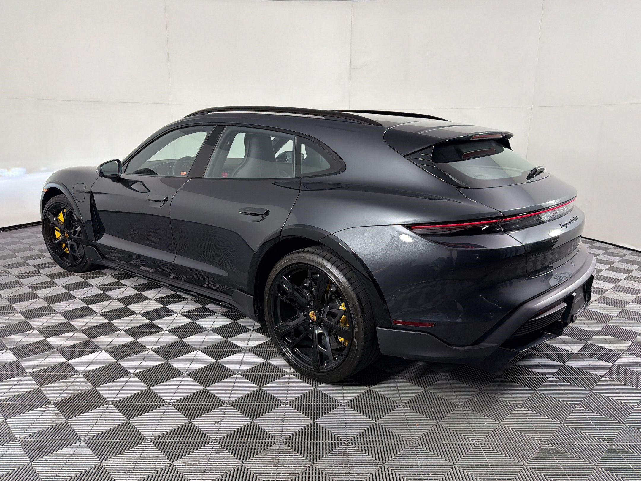 Certified 2023 Porsche Taycan Turbo S AWD/4WD image 3
