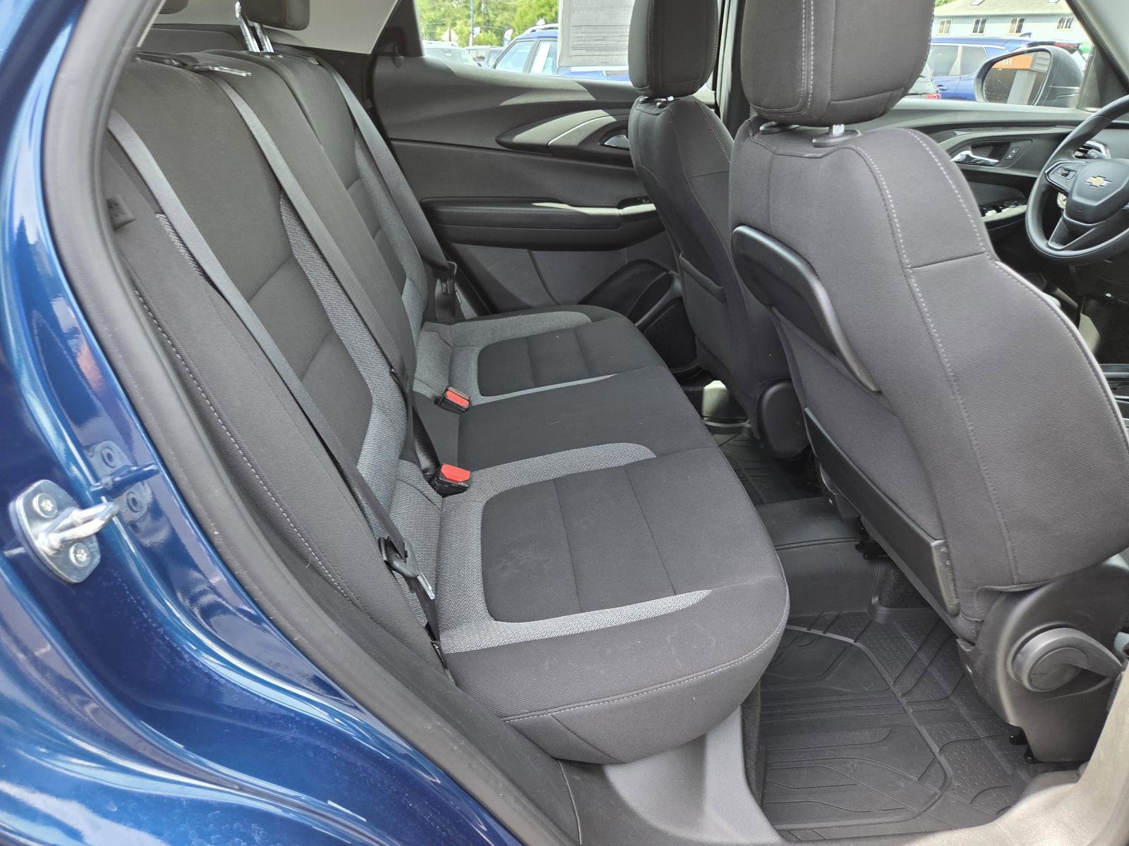 Used 2021 Chevrolet TrailBlazer LS AWD/4WD image 19