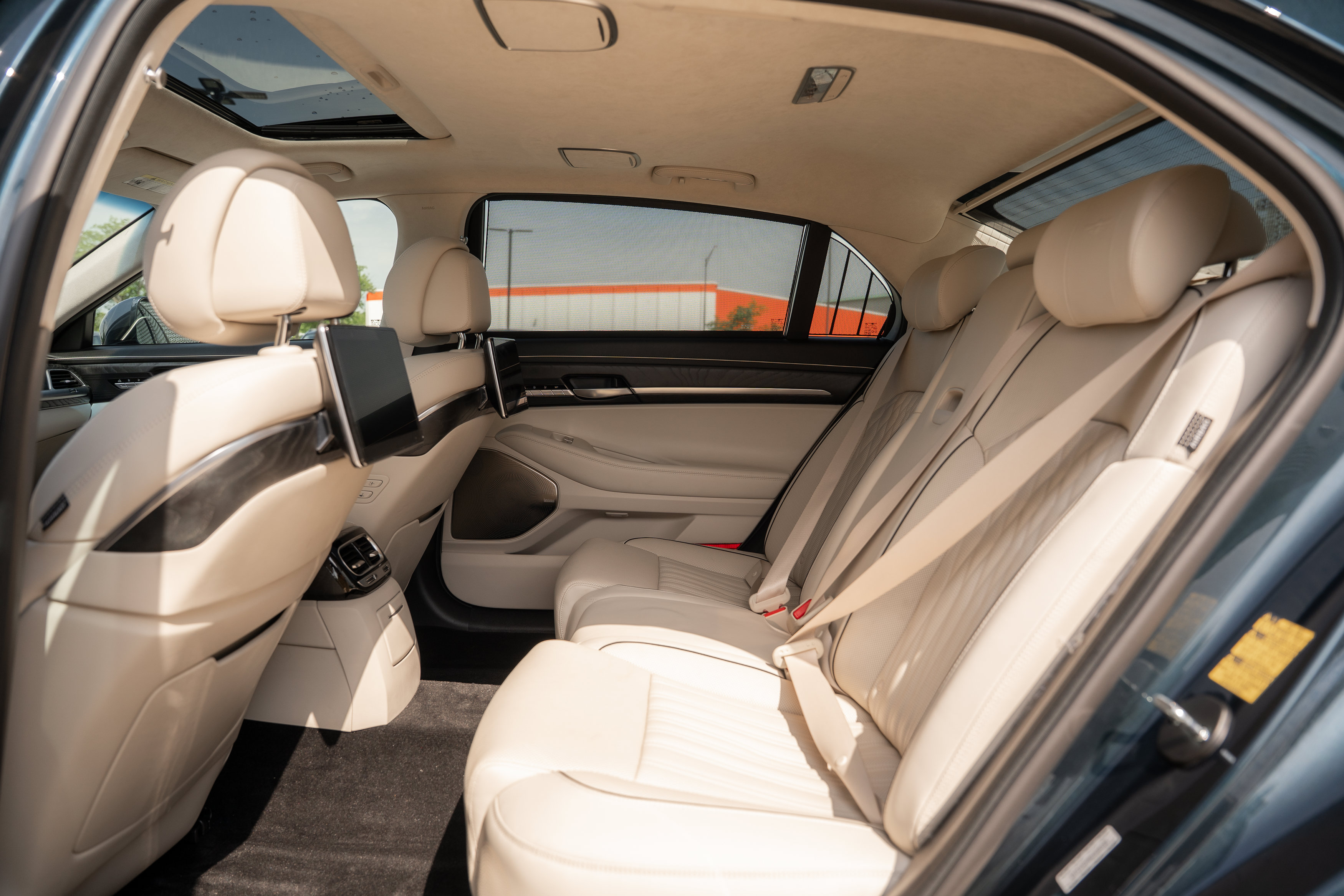 Used 2022 Genesis G90 5.0 Ultimate AWD/4WD image 27