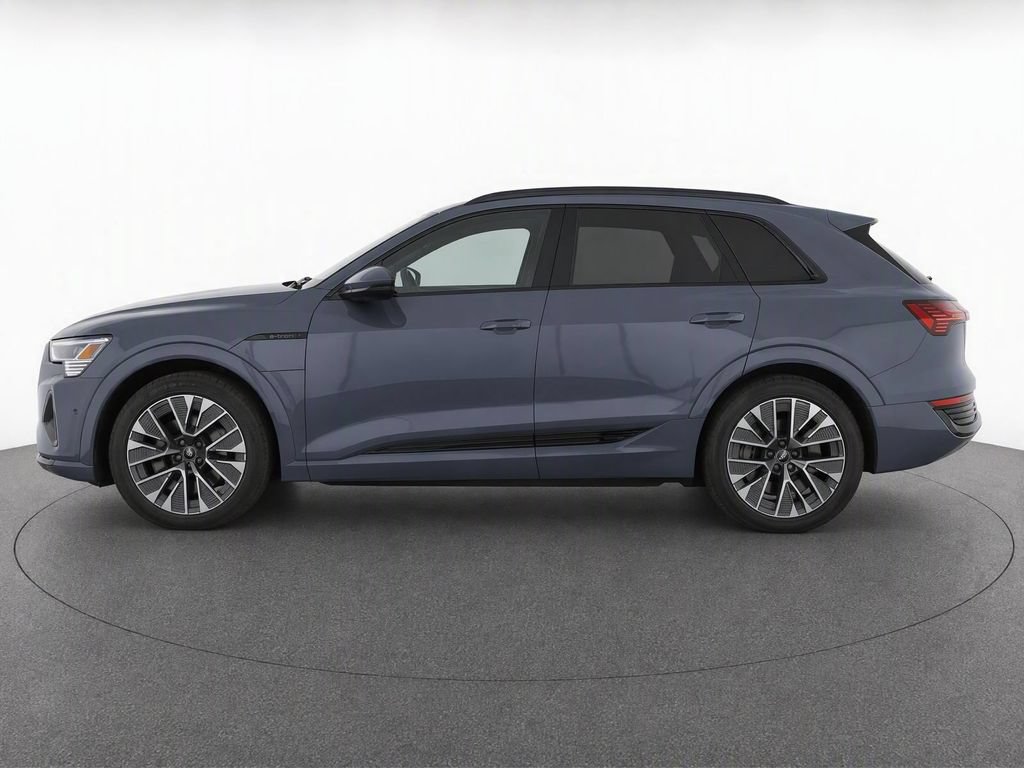 Used 2024 Audi Q8 e-tron Prestige w/ Prestige Package AWD/4WD image 3