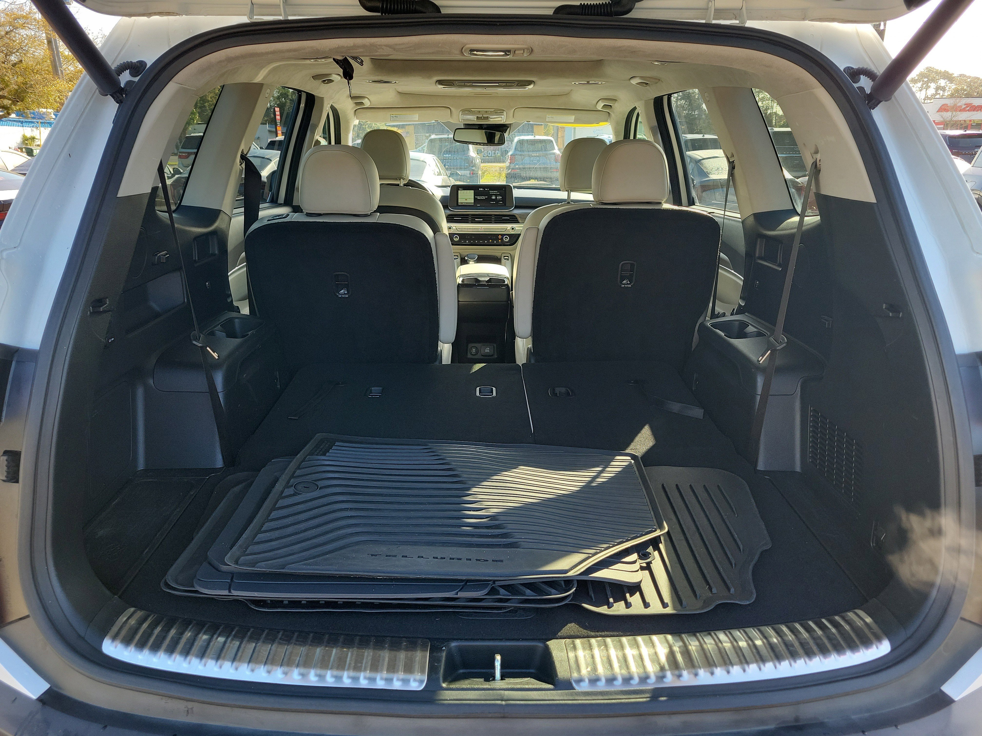 Used 2020 Kia Telluride SX w/ SX Prestige Package image 14