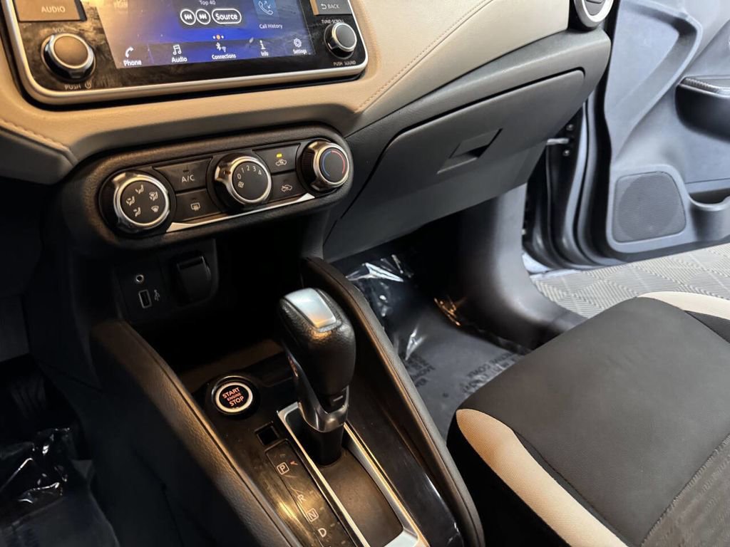 Used 2021 Nissan Versa SV image 28