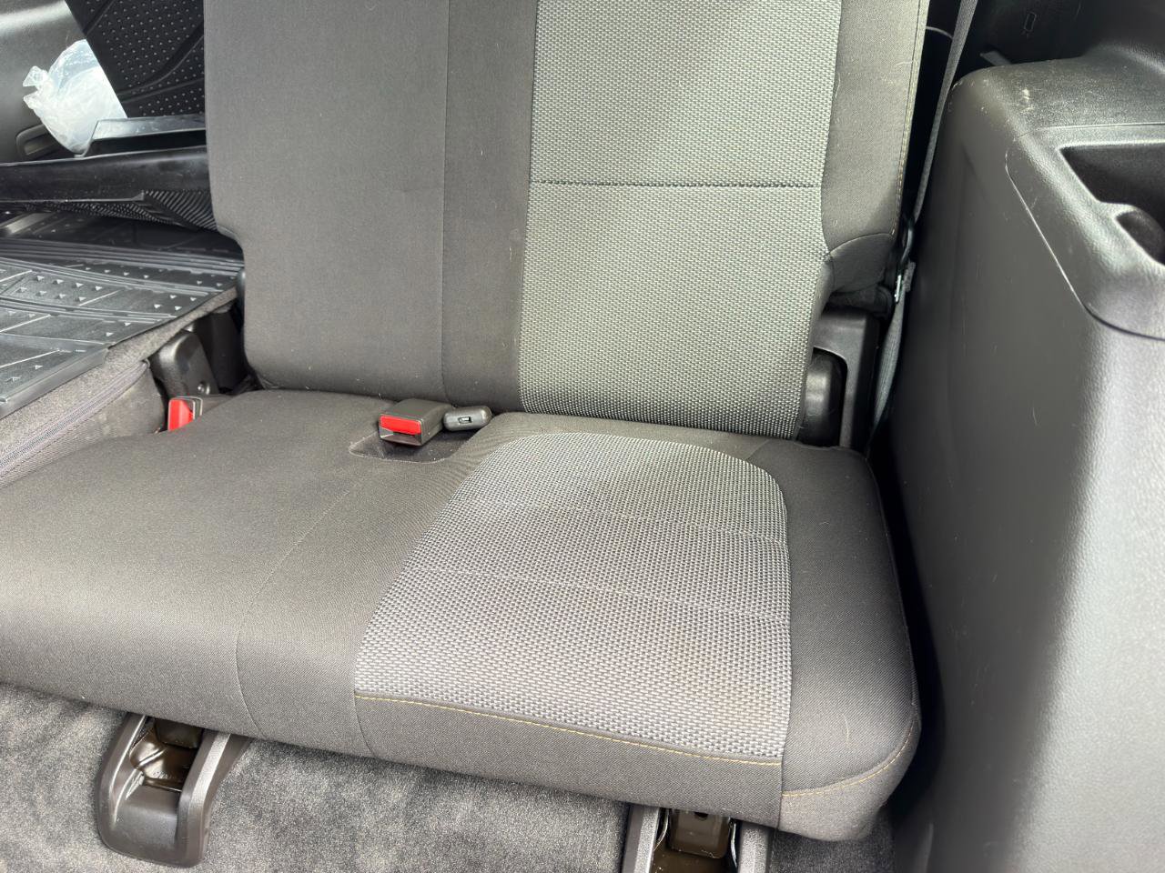 Used 2019 Chevrolet Traverse LT w/ LPO, Floor Liner Package AWD/4WD image 31