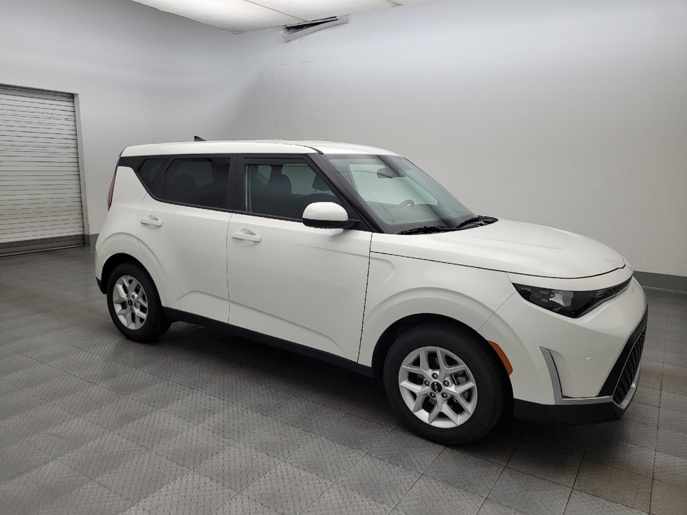 Used 2025 Kia Soul S image 11