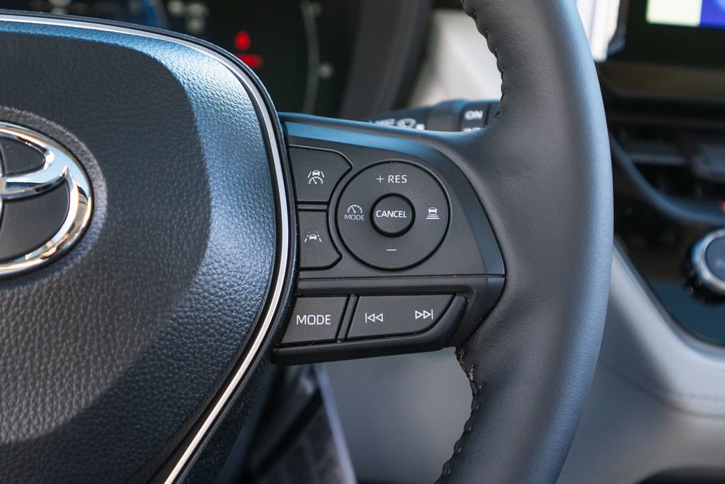 New 2026 Toyota Corolla Cross LE w/ Moonroof Package image 27