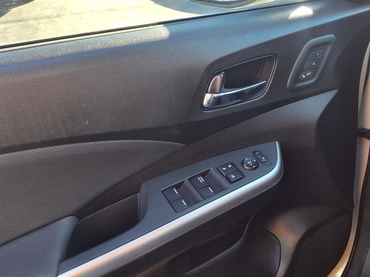 Used 2016 Honda CR-V Touring image 12