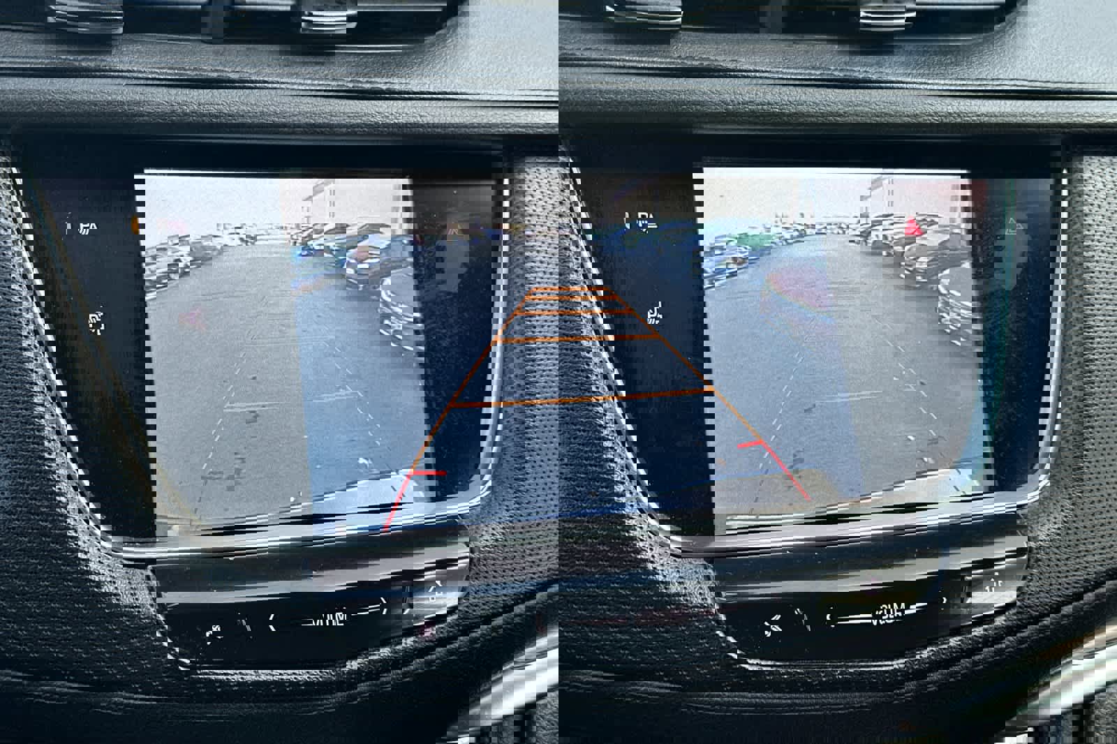 Used 2017 Cadillac XT5 Premium Luxury w/ Driver Assist Package image 21