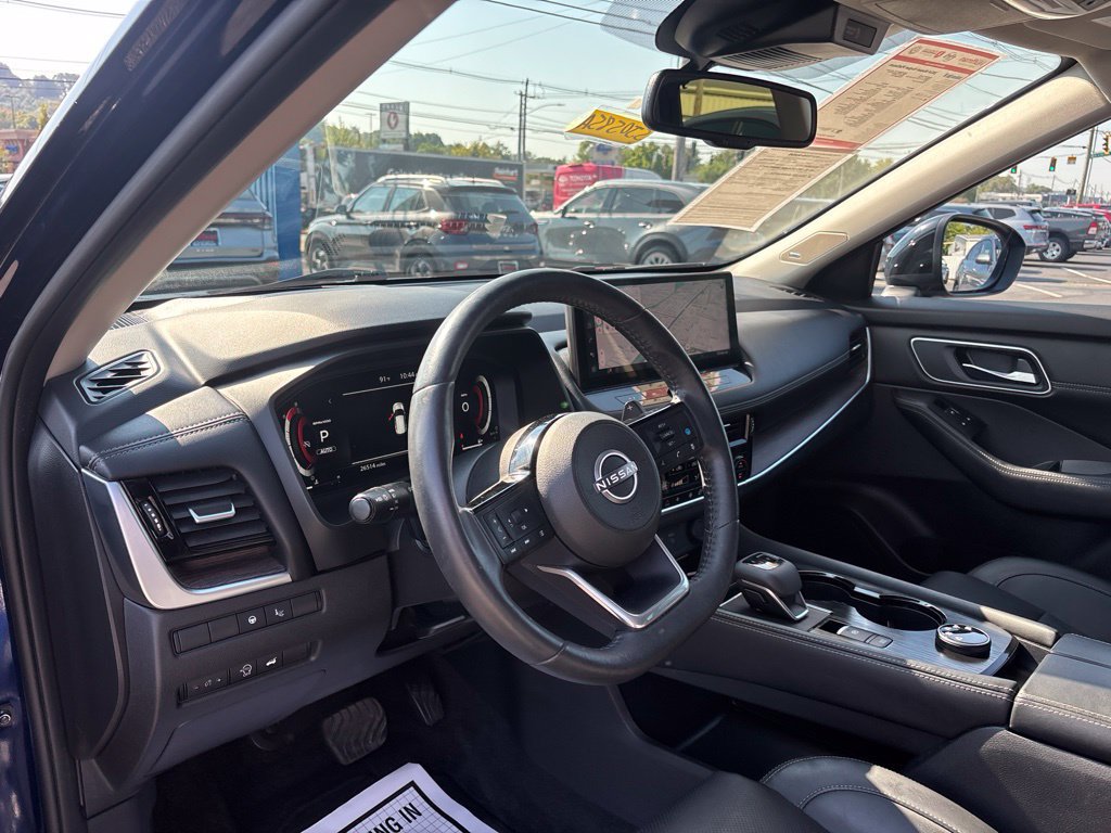 Used 2024 Nissan Rogue Platinum w/ Platinum Premium Package AWD/4WD image 15