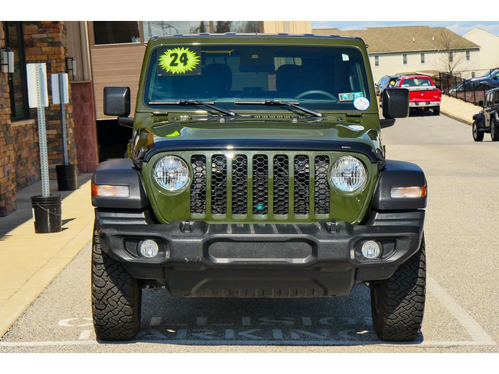 Used 2024 Jeep Wrangler Sport AWD/4WD image 8