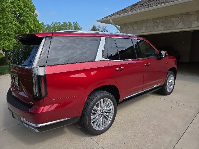 Certified 2026 Cadillac Escalade Luxury AWD/4WD image 4