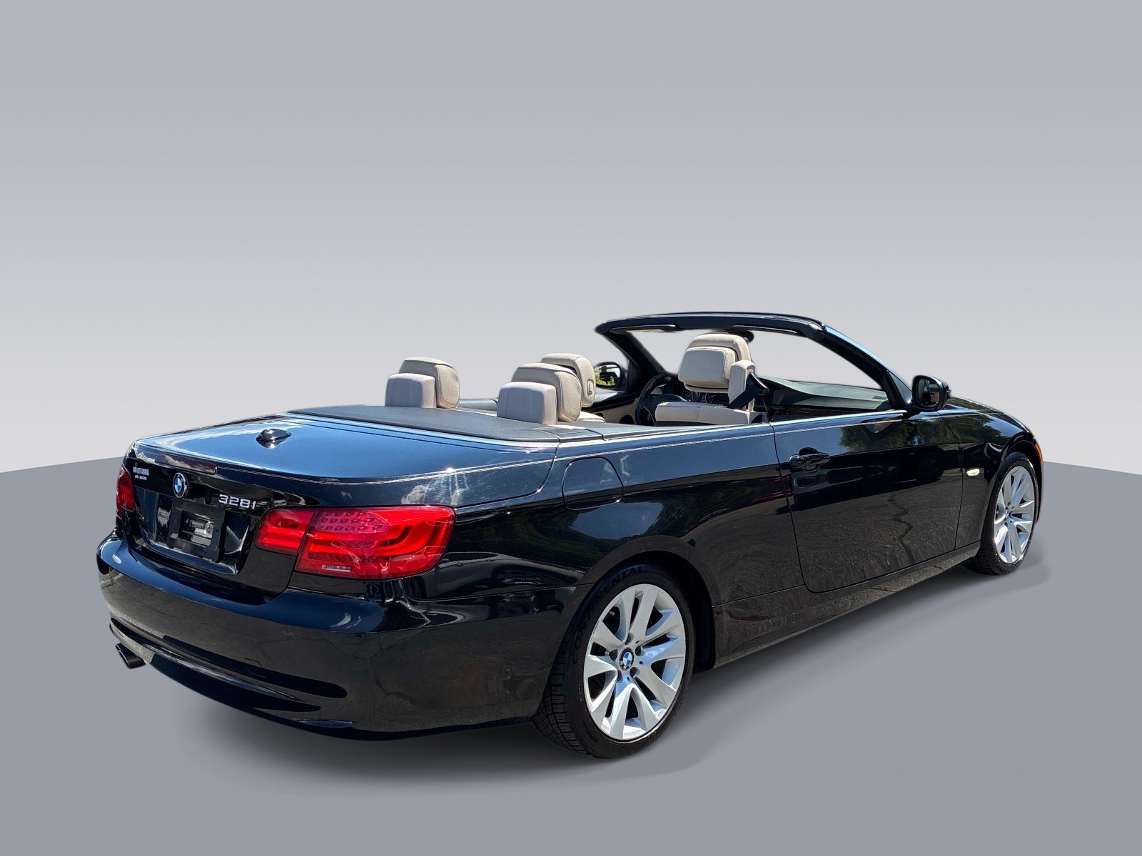 Used 2011 BMW 328i Convertible RWD image 7