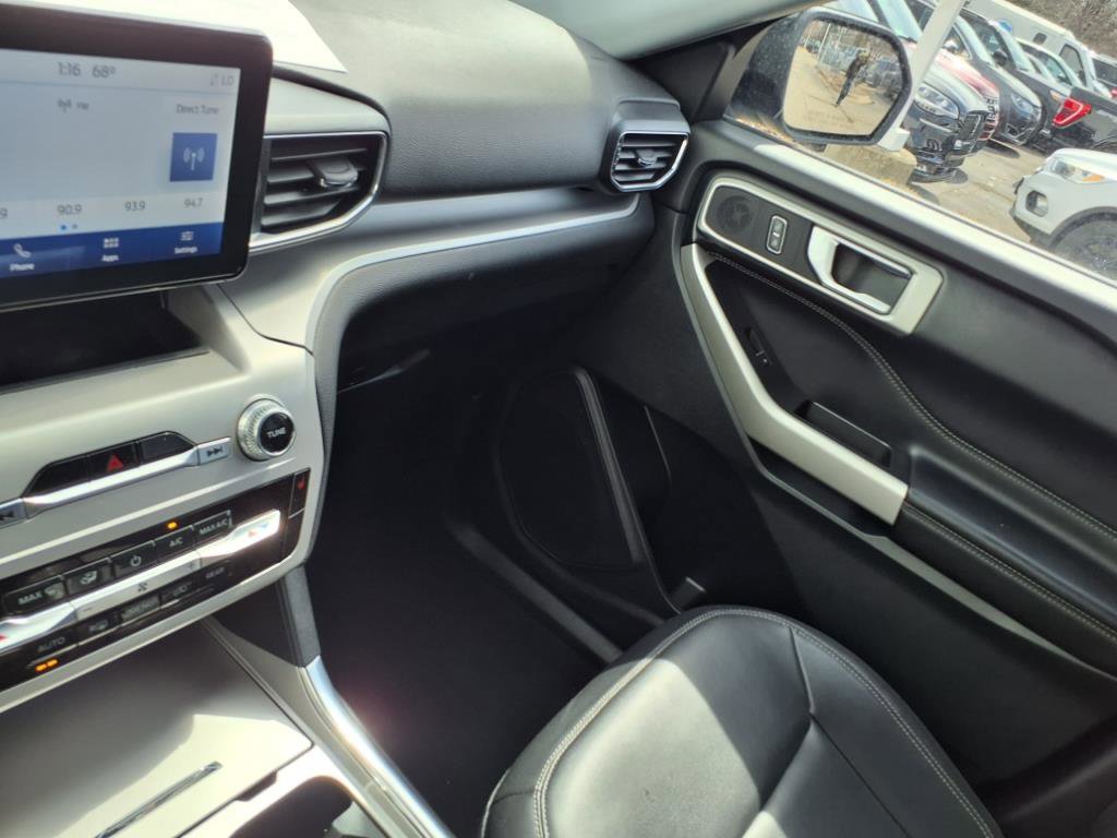 Certified 2022 Ford Explorer XLT w/ Equipment Group 202A image 21