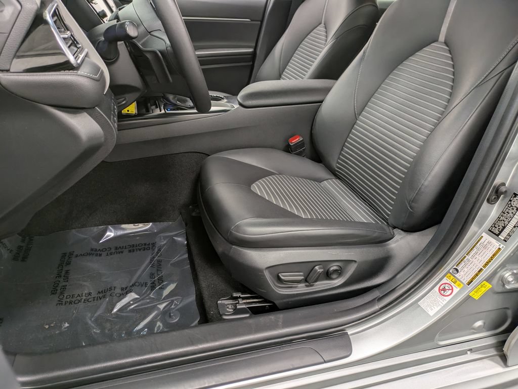 Used 2018 Toyota Camry SE FWD image 10