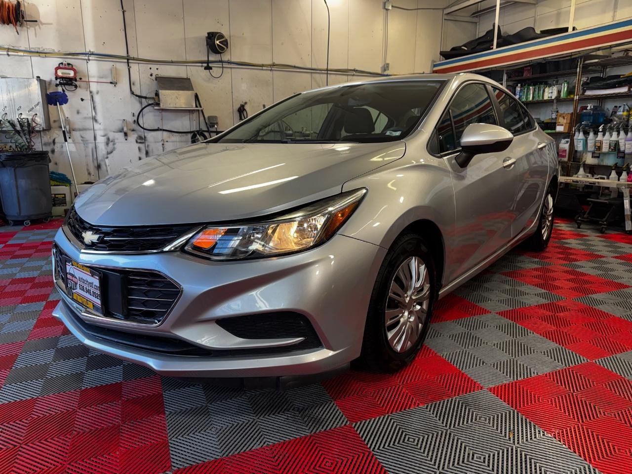 Used 2017 Chevrolet Cruze LS FWD image 3