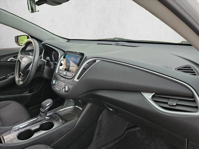 Used 2024 Chevrolet Malibu LT image 24
