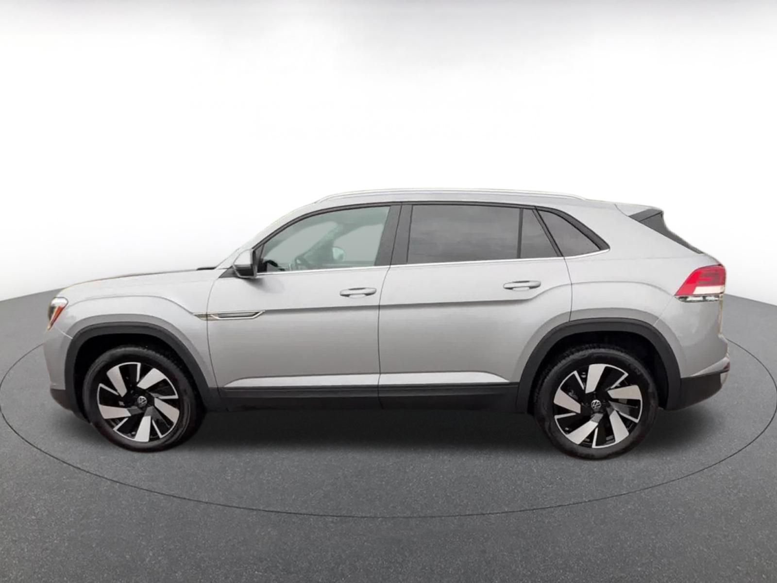 Used 2026 Volkswagen Atlas Cross Sport SE AWD/4WD image 9