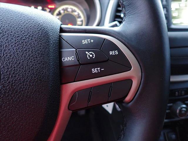 Used 2016 Jeep Cherokee Latitude image 15