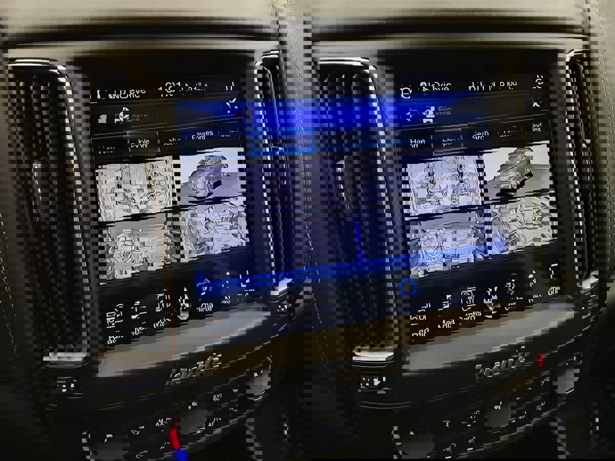 Used 2017 Maserati Levante w/ Sport Package image 20