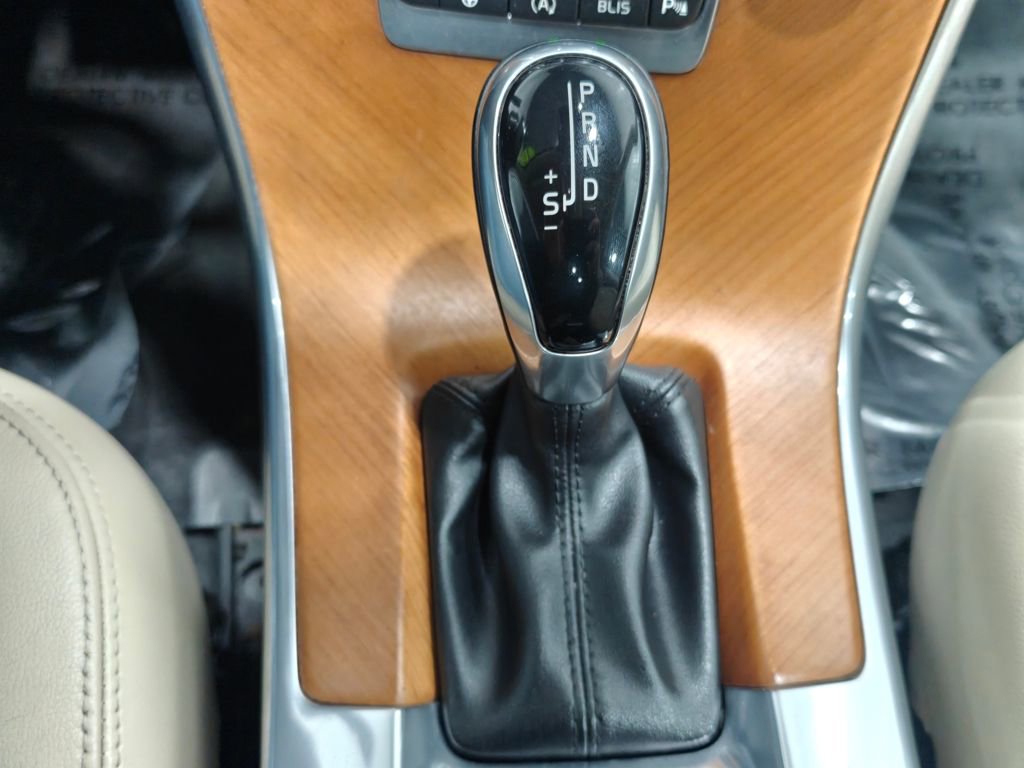 Used 2017 Volvo XC60 T5 Inscription w/ Preferred Option Package image 47