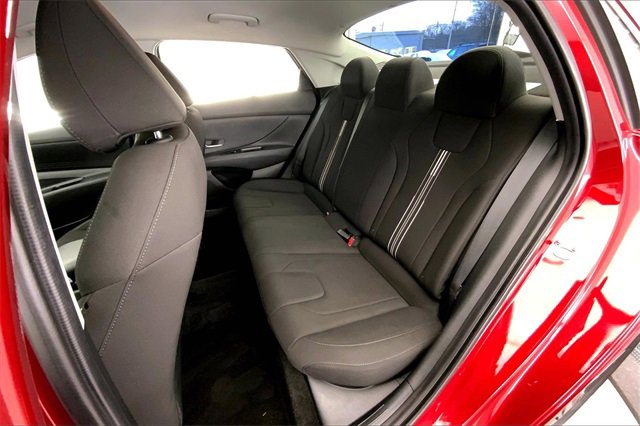 Used 2023 Hyundai Elantra SEL image 25