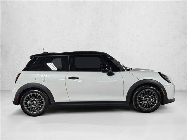 Used 2025 MINI Cooper 2-Door Hardtop image 4