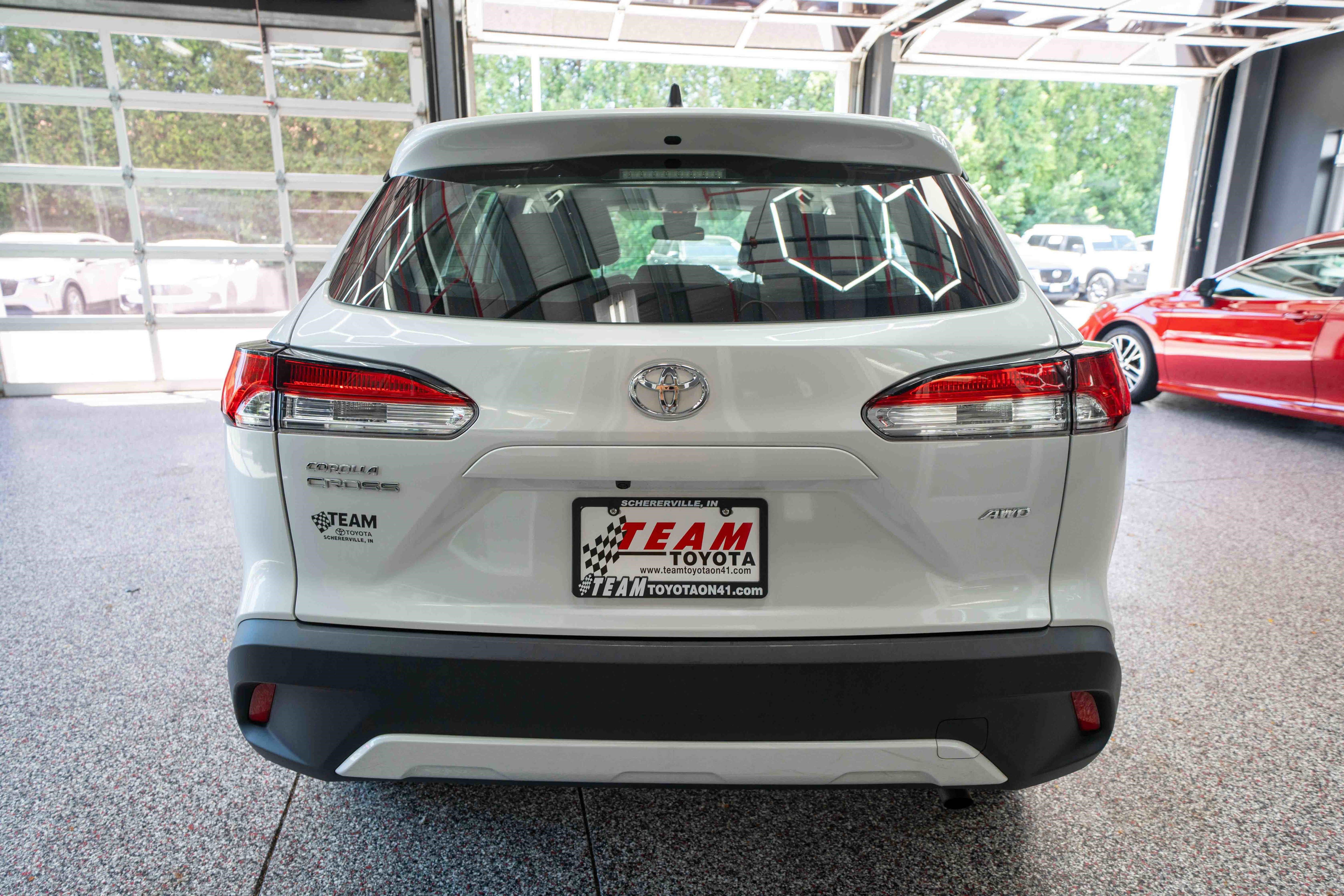 Used 2022 Toyota Corolla Cross L AWD/4WD image 3
