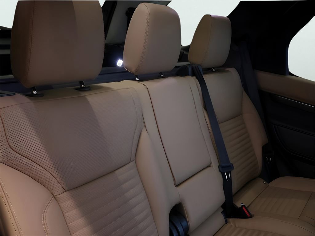 Certified 2025 Land Rover Discovery Metropolitan Edition image 28