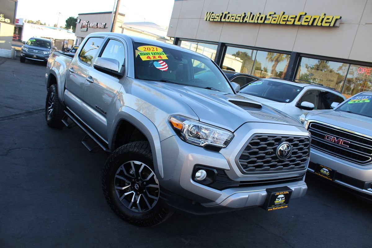 Used 2021 Toyota Tacoma TRD Sport w/ Technology Package AWD/4WD image 35