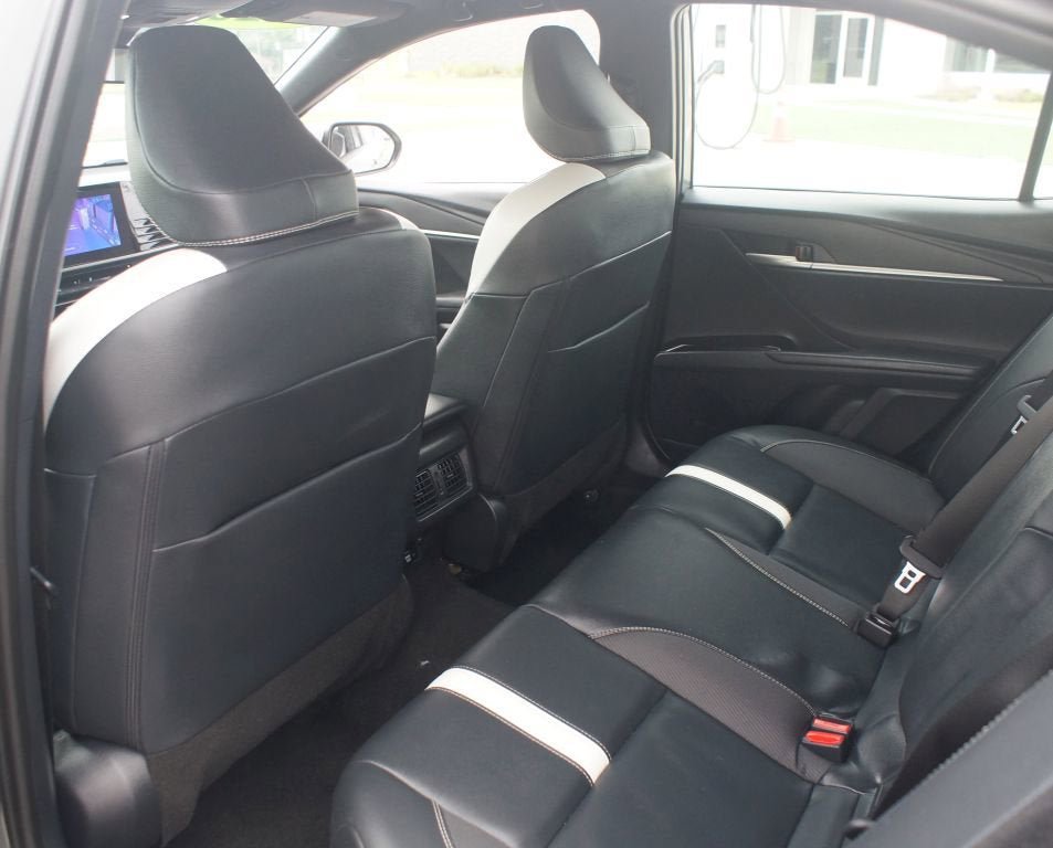 Used 2025 Toyota Camry SE FWD image 14