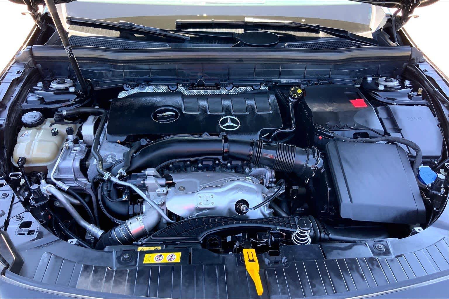 Used 2023 Mercedes-Benz GLB 250 image 31