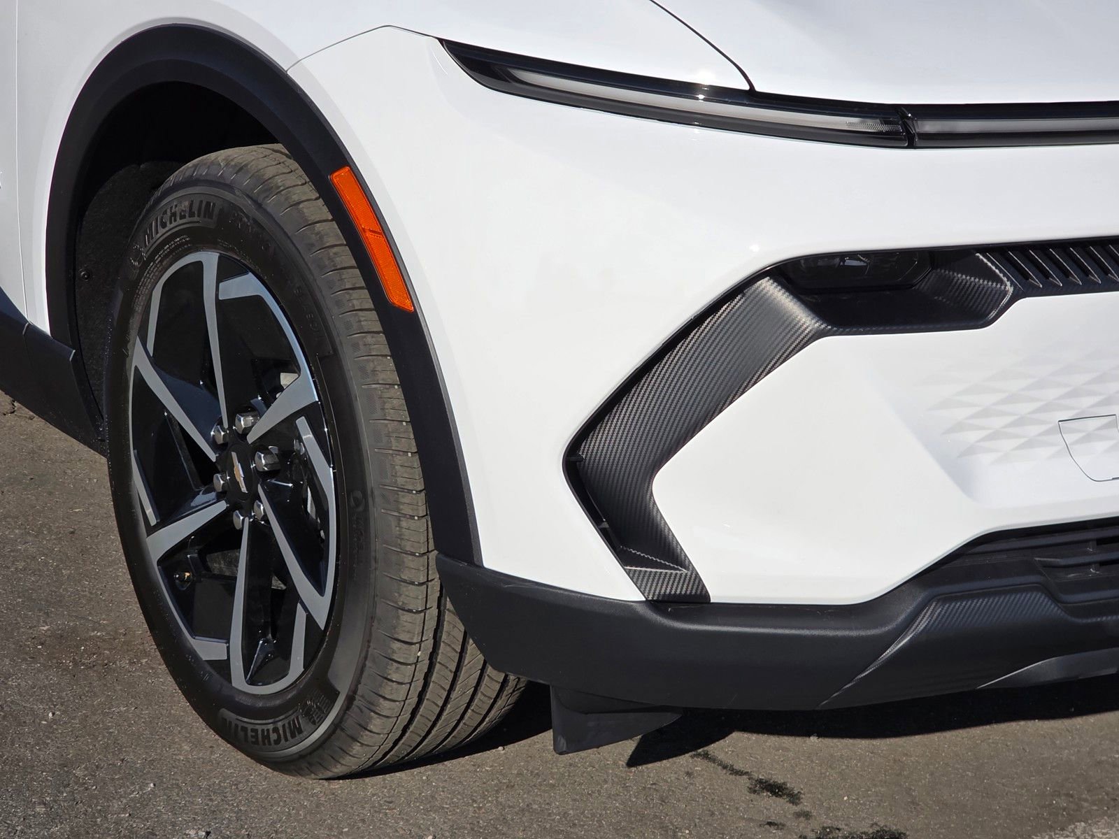 New 2026 Chevrolet Equinox EV LT image 10