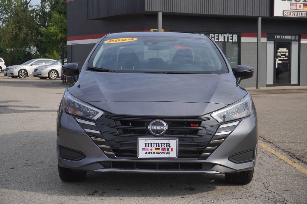 Used 2024 Nissan Versa SR FWD image 2