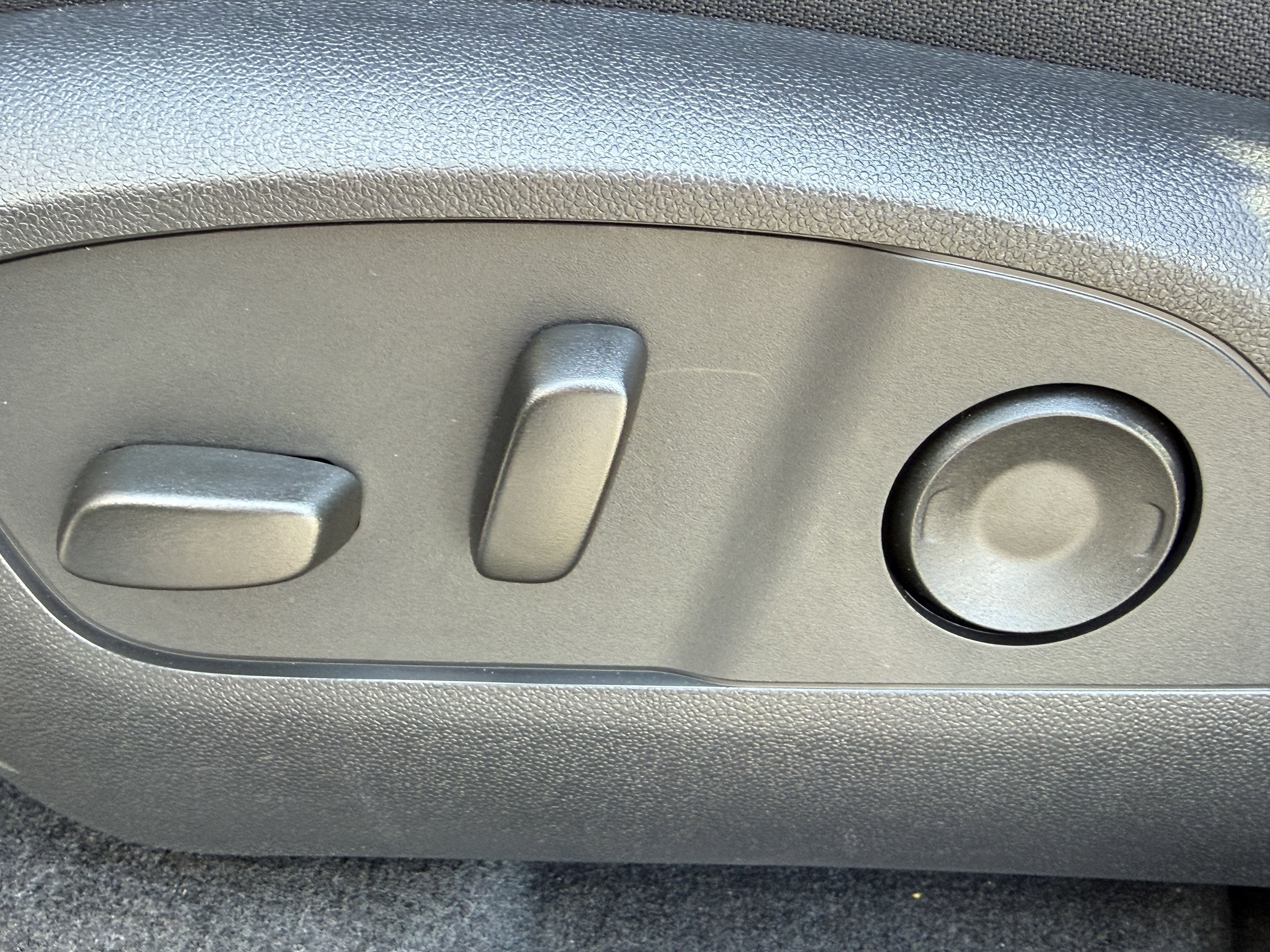 New 2026 Chevrolet Traverse LT image 12