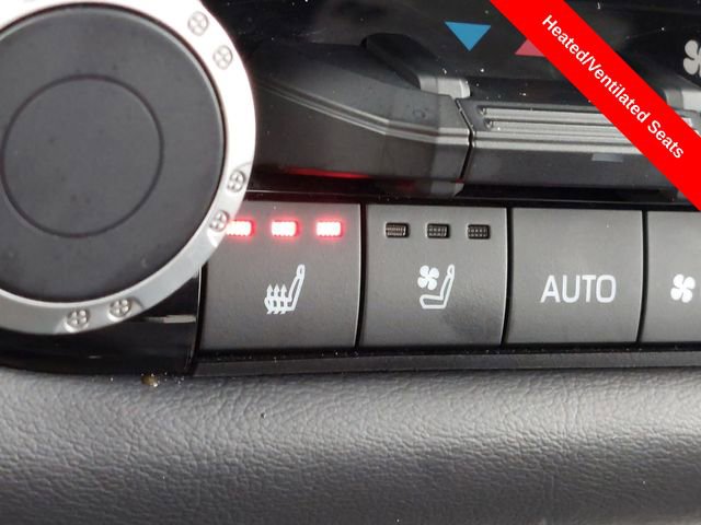 Certified 2025 Toyota Sequoia Platinum image 14