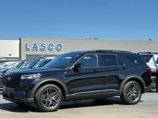 Used 2025 Ford Explorer ST-Line w/ ST-Line Street Pack AWD/4WD image 35