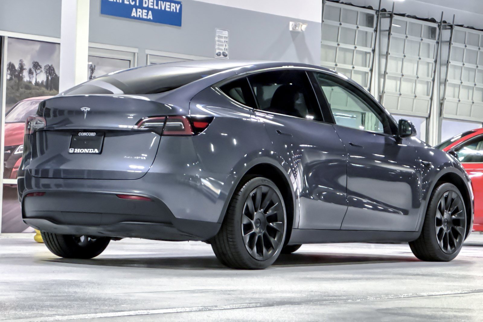 Used 2023 Tesla Model Y Long Range AWD/4WD image 9