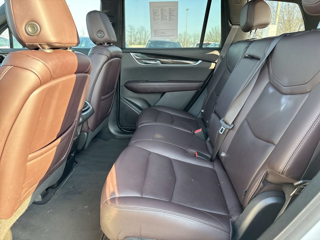 Used 2021 Cadillac XT6 Premium Luxury AWD/4WD image 15