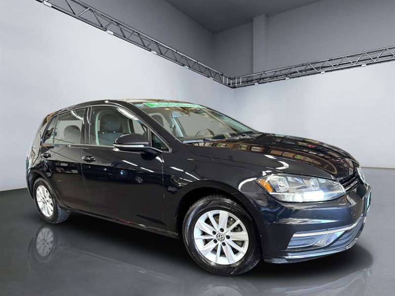 Used 2018 Volkswagen Golf S image 25