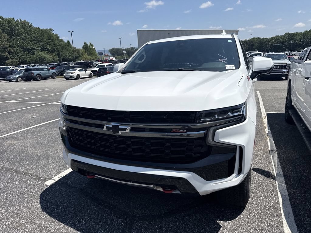 Used 2022 Chevrolet Tahoe Z71 w/ Luxury Package AWD/4WD image 7
