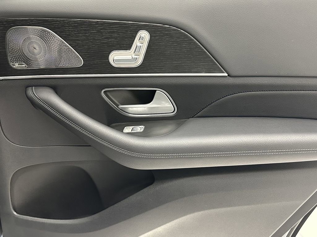 Certified 2024 Mercedes-Benz GLS 450 4MATIC image 22