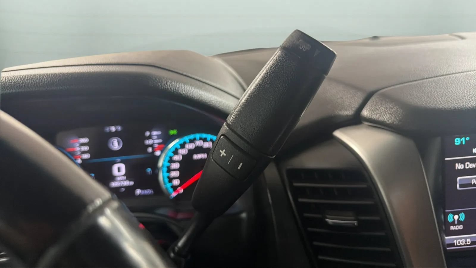 Used 2018 Chevrolet Tahoe Premier RWD image 12