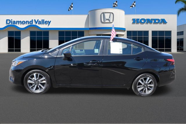 Used 2025 Nissan Versa SV image 8