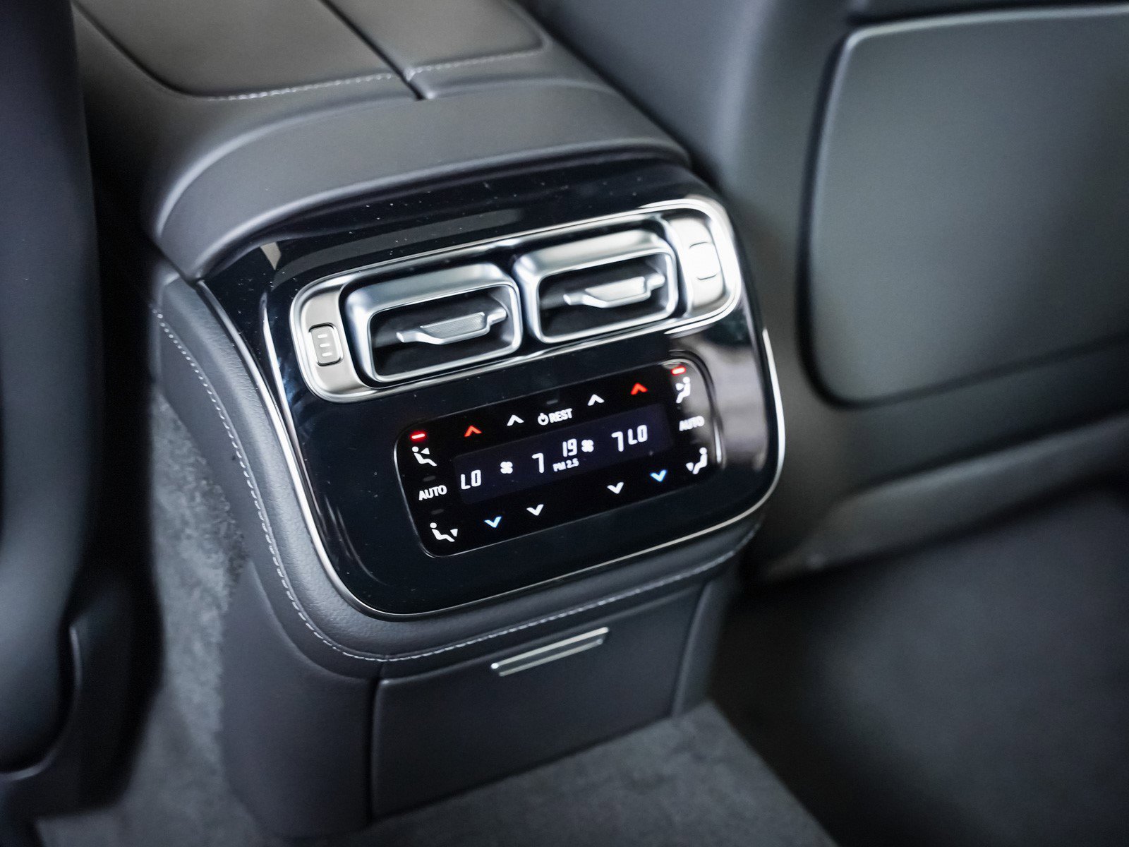 New 2026 Mercedes-Benz S 580 4MATIC Sedan image 22