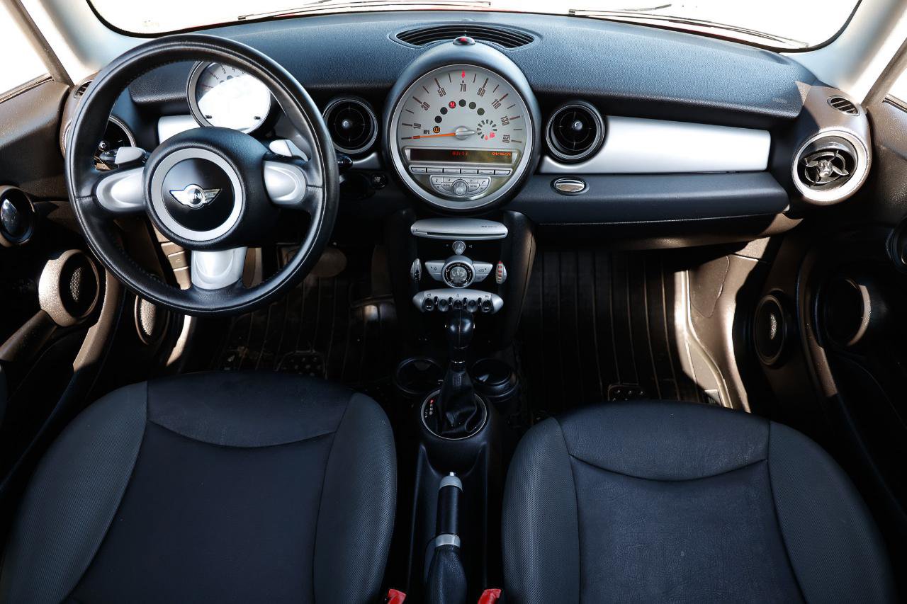 Used 2008 MINI Cooper Hardtop FWD image 2