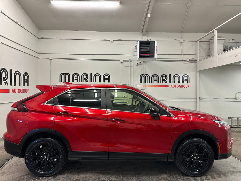 Used 2022 Mitsubishi Eclipse Cross LE image 10