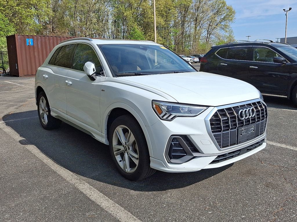 Used 2023 Audi Q3 2.0T Premium AWD/4WD image 3