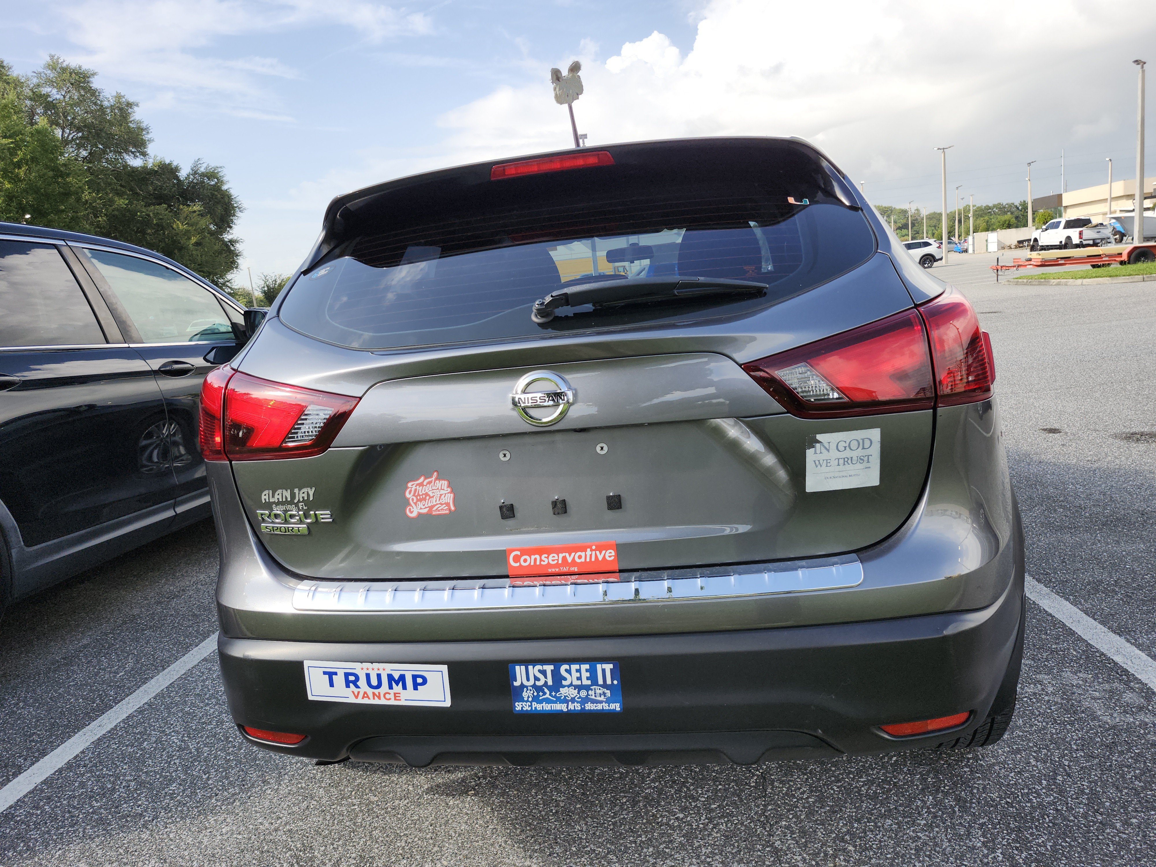 Used 2019 Nissan Rogue Sport S w/ Appearance Package FWD image 19