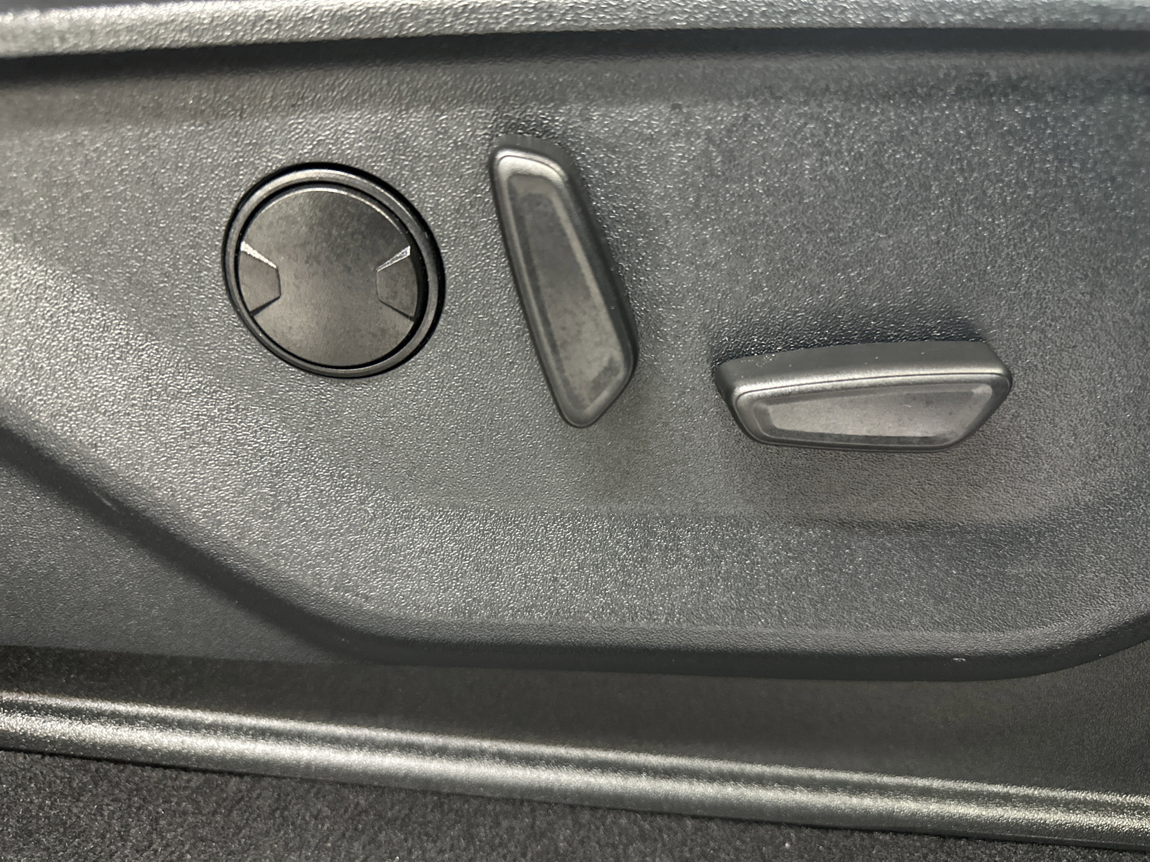 Used 2023 Ford F150 XLT w/ Equipment Group 302A High image 27