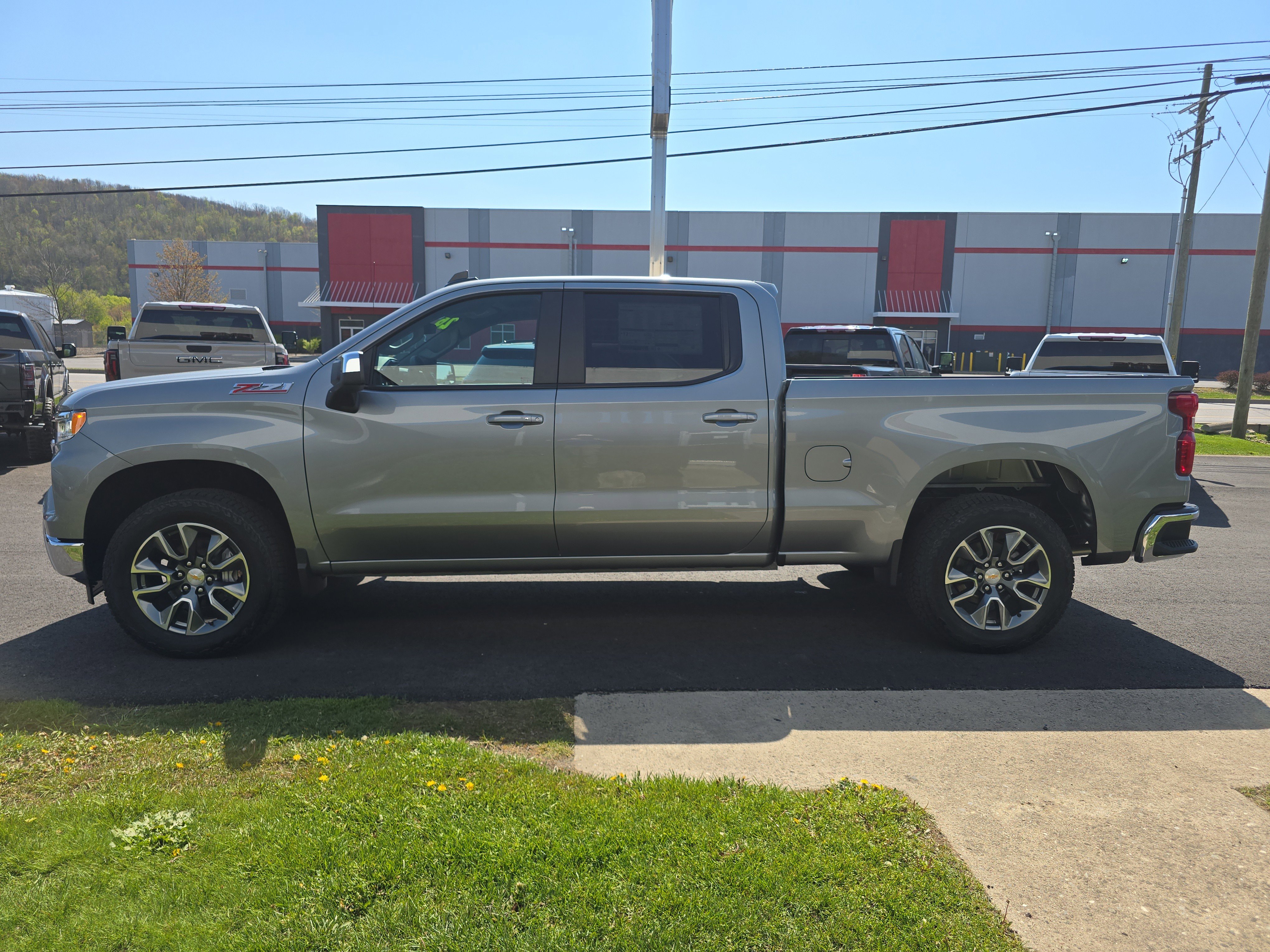 New 2026 Chevrolet Silverado 1500 LT w/ All Star Edition Plus AWD/4WD image 7