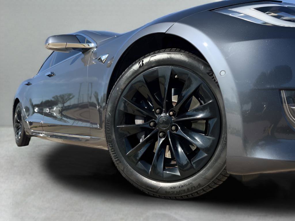 Used 2018 Tesla Model S 100D image 8